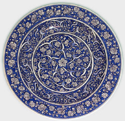 Plat en céramique d'Iznik style Baba Nakkash